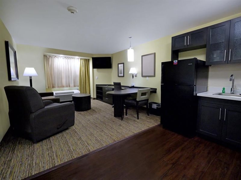 Candlewood Suites Dallas Plano W Medical Ctr - photo 9