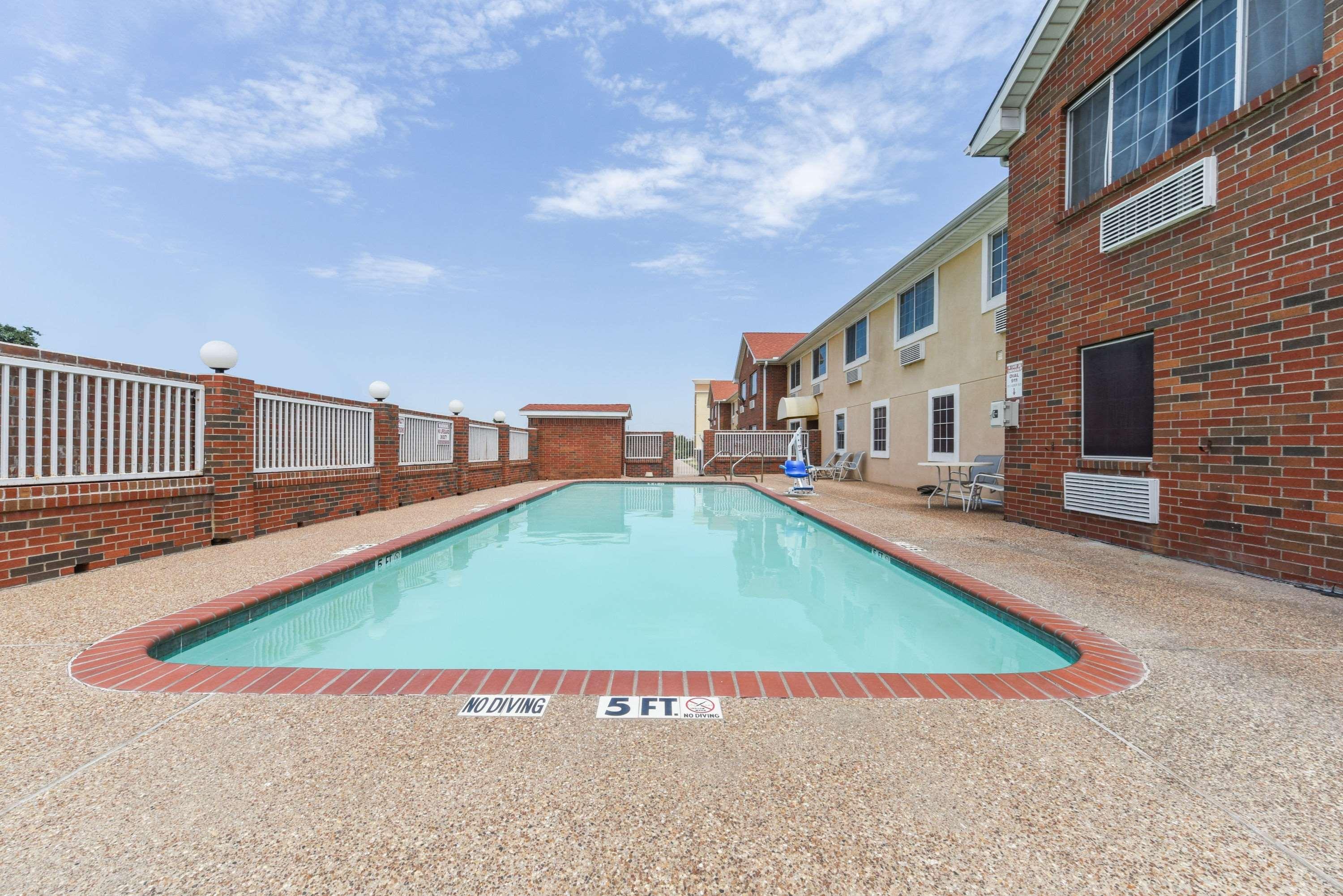 Super 8 by Wyndham Burleson Fort Worth Area - photo 20