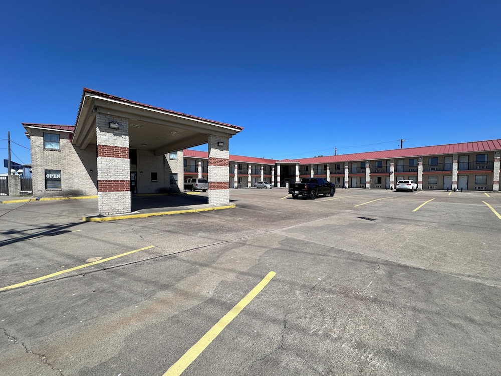 Travelodge by Wyndham Victoria TX - photo 8