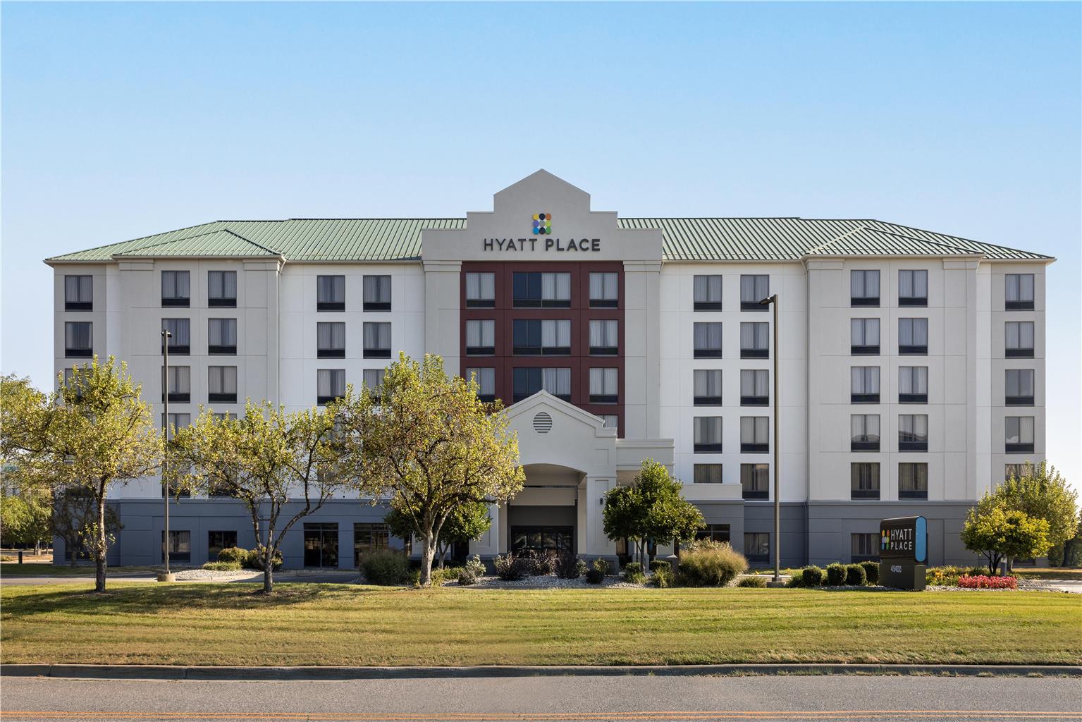 Hyatt Place Utica - carbon neutral hotel in Utica
