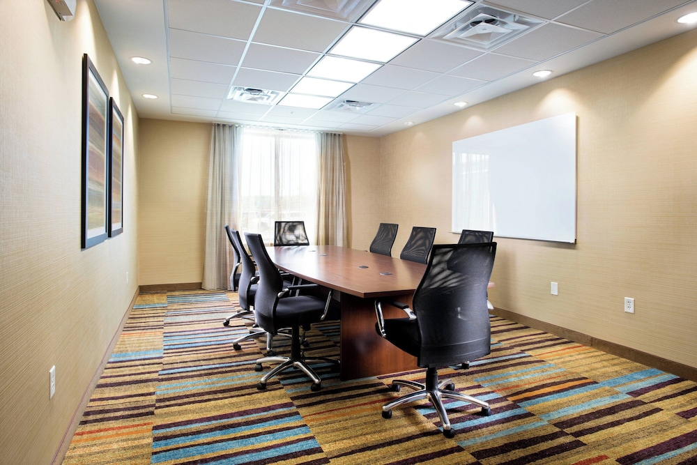 Fairfield Inn & Suites Rochester Mayo Clinic Area St. Marys - photo 29