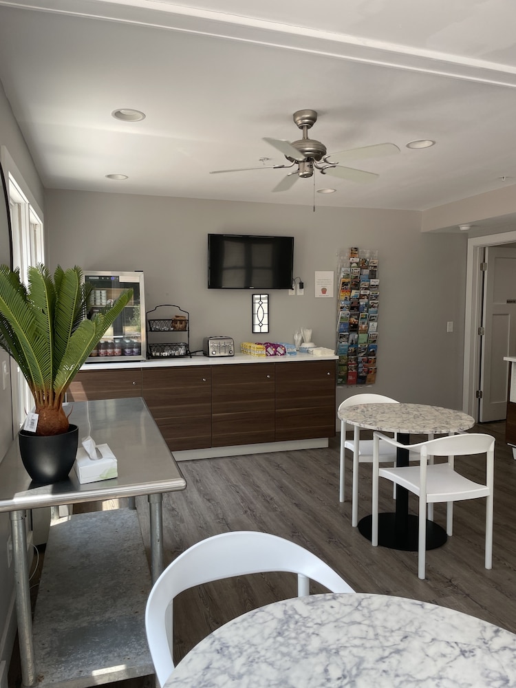 Blue Star Motel - photo 39