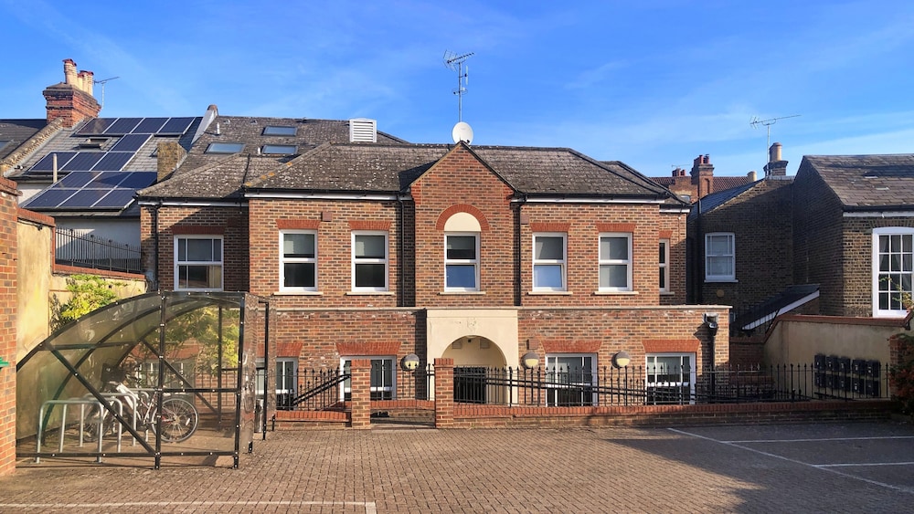 Richmond Ibis House Apartments by Viridian Apartments — 4-Star Luxury Hotel in Richmond, United Kingdom