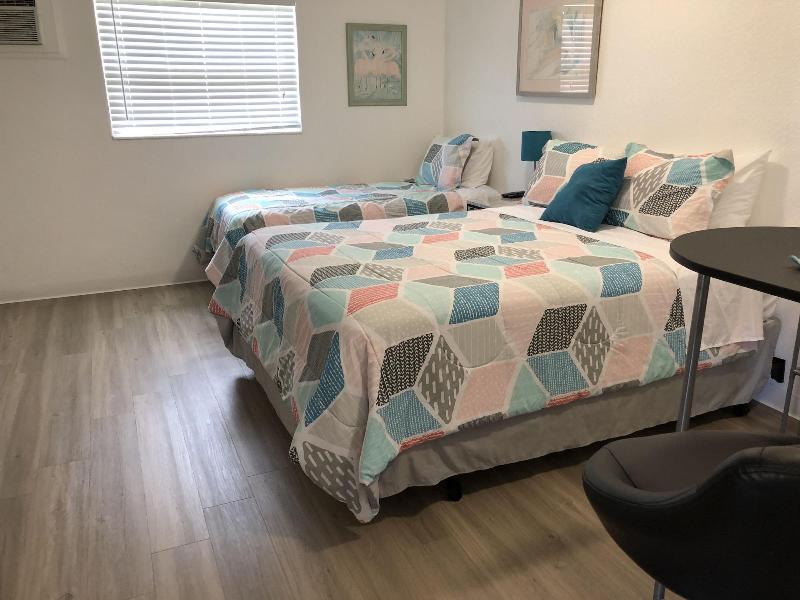 Sun Island Motel - photo 106