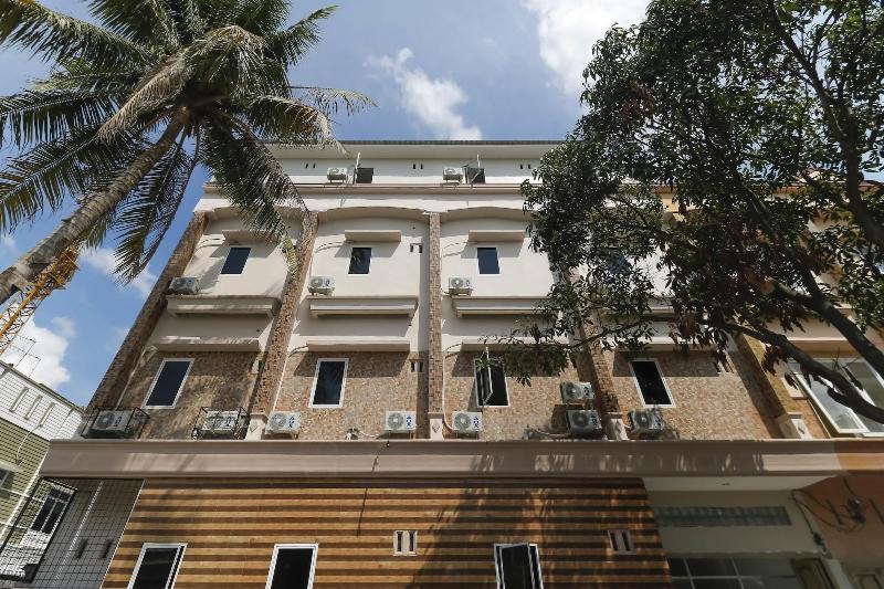 RedDoorz Plus near RS Royal Prima Medan in Medan, Indonesia