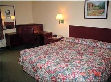 Country Hearth Inn Union City - photo 19