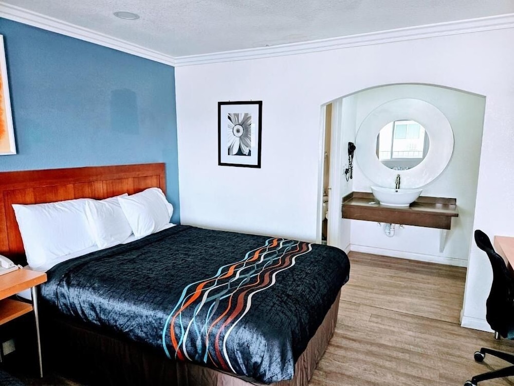 Hotel Ridgecrest An Extended Stay Studio - photo 11