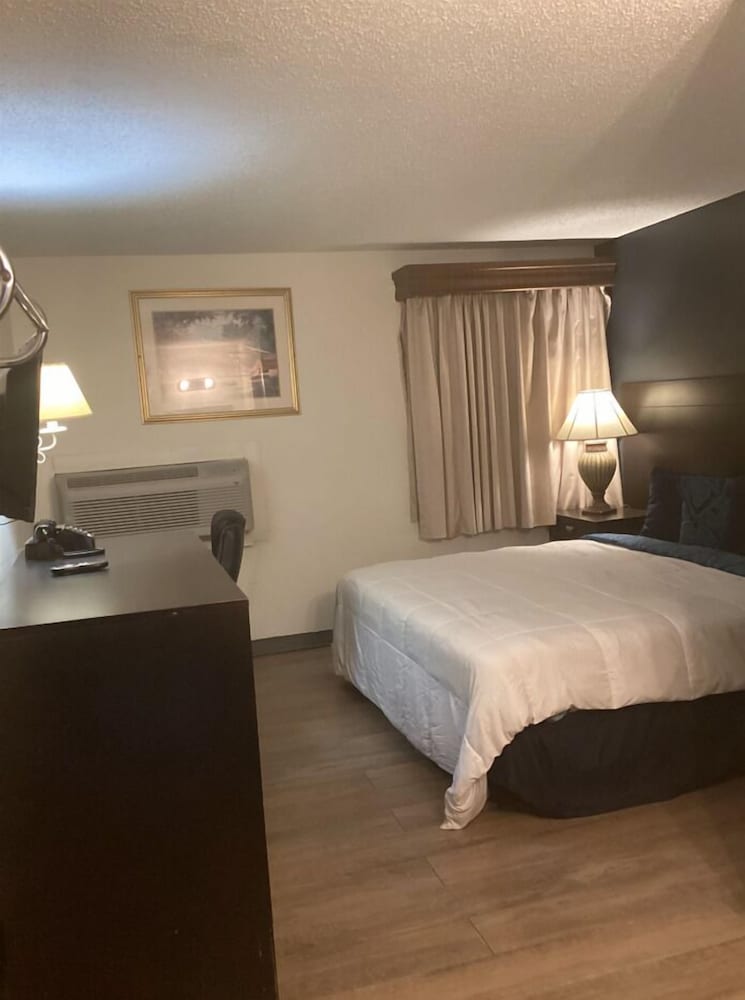 Sunflower Inn - photo 4