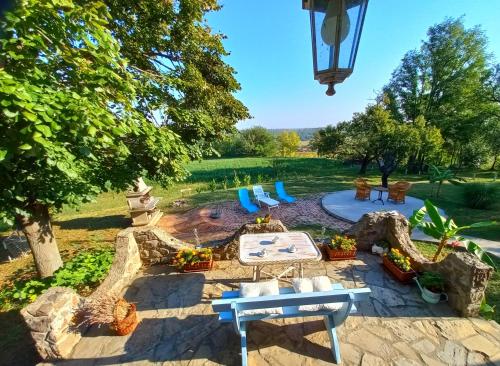 Honey hill apartment Fruska Gora — 4-Star Luxury Hotel in Banatski Dvor, Serbia