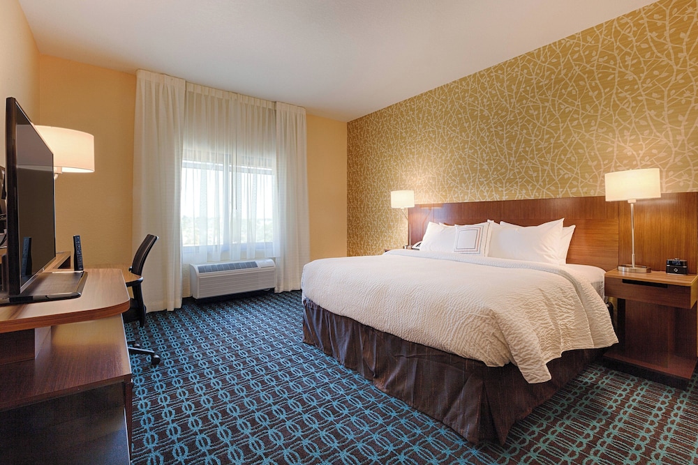 Fairfield Inn & Suites by Marriott Clearwater Beach - photo 6
