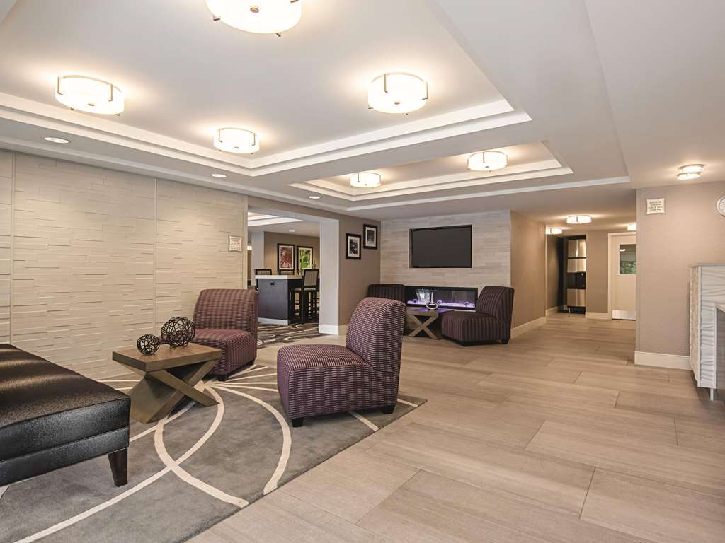 La Quinta Inn & Suites by Wyndham Portland DT Maine Med - photo 11