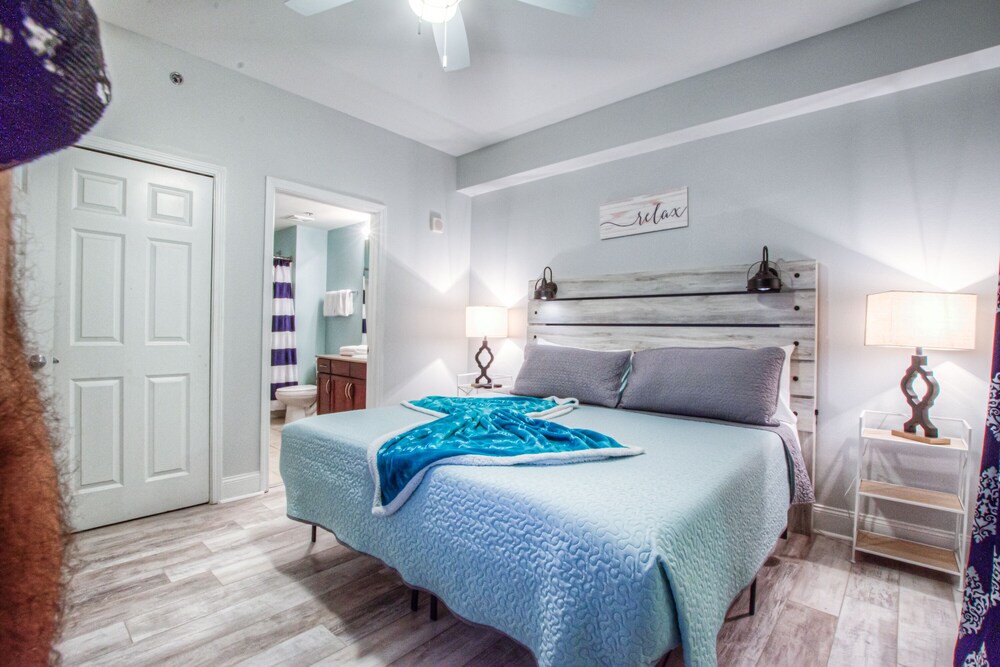 Laketown Wharf Resort by Aneliya's Rentals - photo 255