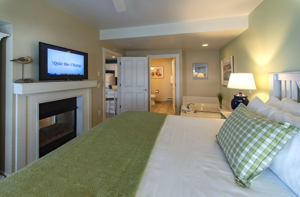 Edgewater Resort - photo 15