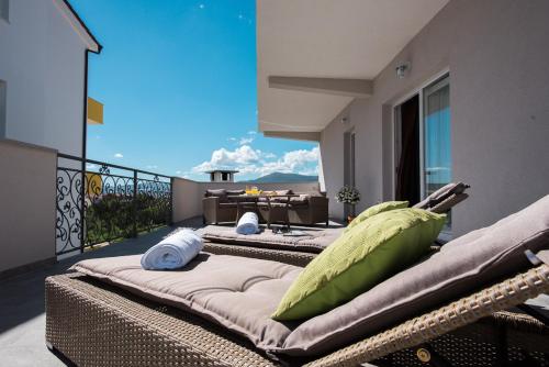 Apartments Cambio — 4-Star Luxury Hotel in Kastel Kambelovac, Croatia