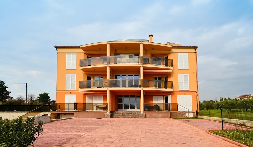Apartman Andrea L — 4-Star Luxury Hotel in Medulin, Croatia