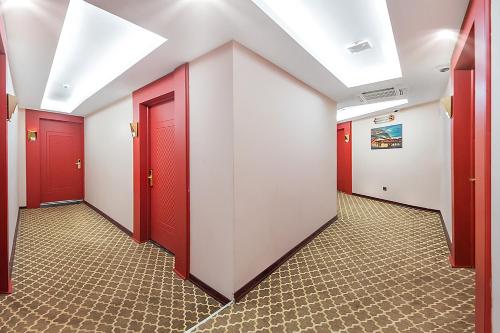 Denis hotel