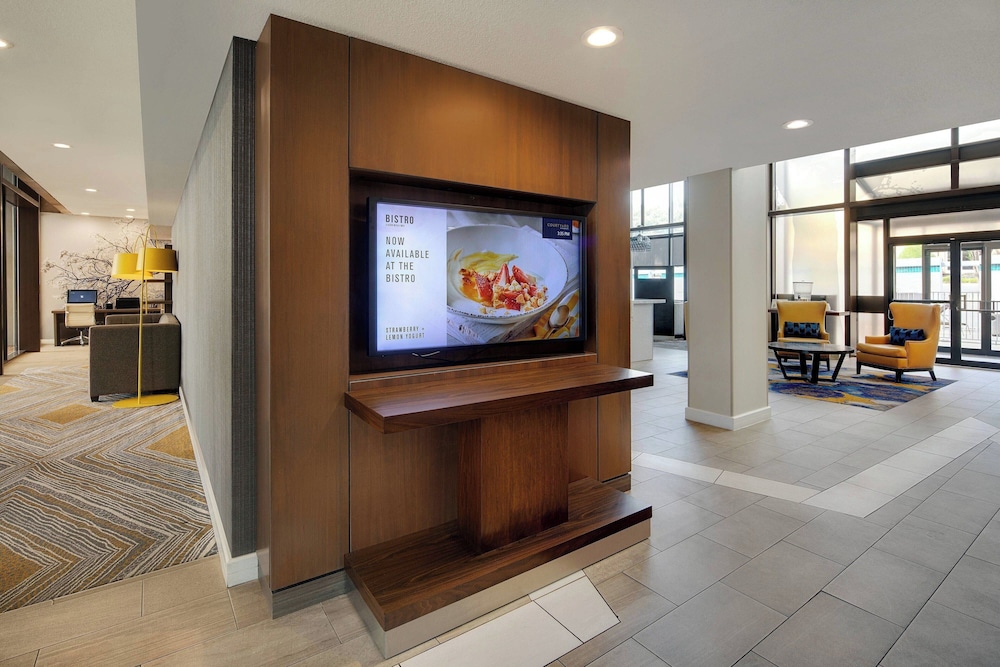 Courtyard by Marriott Austin University Area - photo 18