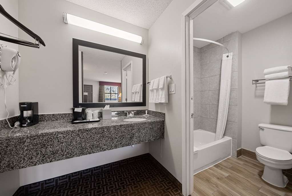 Days Inn by Wyndham Round Rock - photo 24