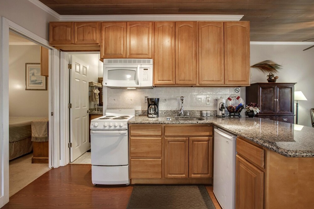 Beachwood Condos & Resort - photo 37