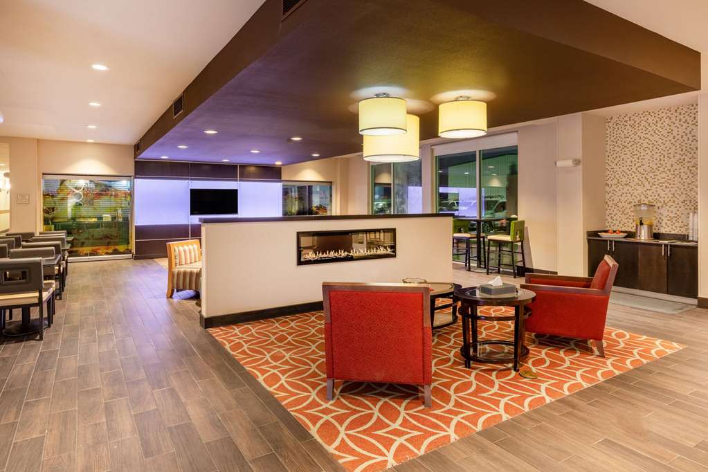 La Quinta Inn & Suites by Wyndham Wichita Falls MSU Area - photo 11