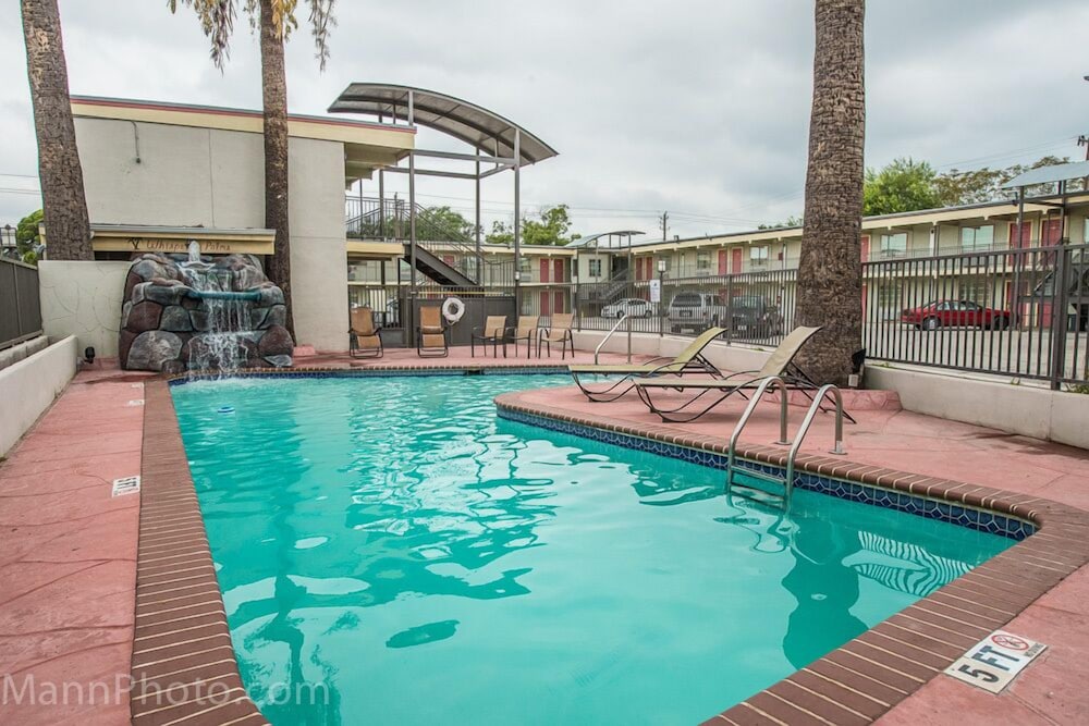 Whispering Palms Inn - photo 21