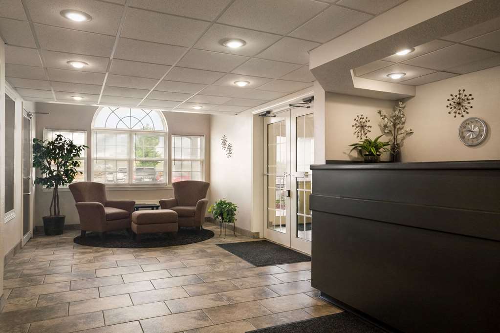 Travelodge by Wyndham Fort Scott - photo 4