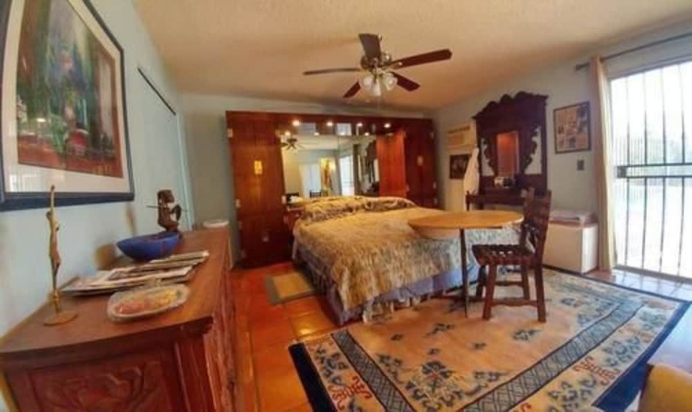 Bed and Bagels of Tucson - photo 13