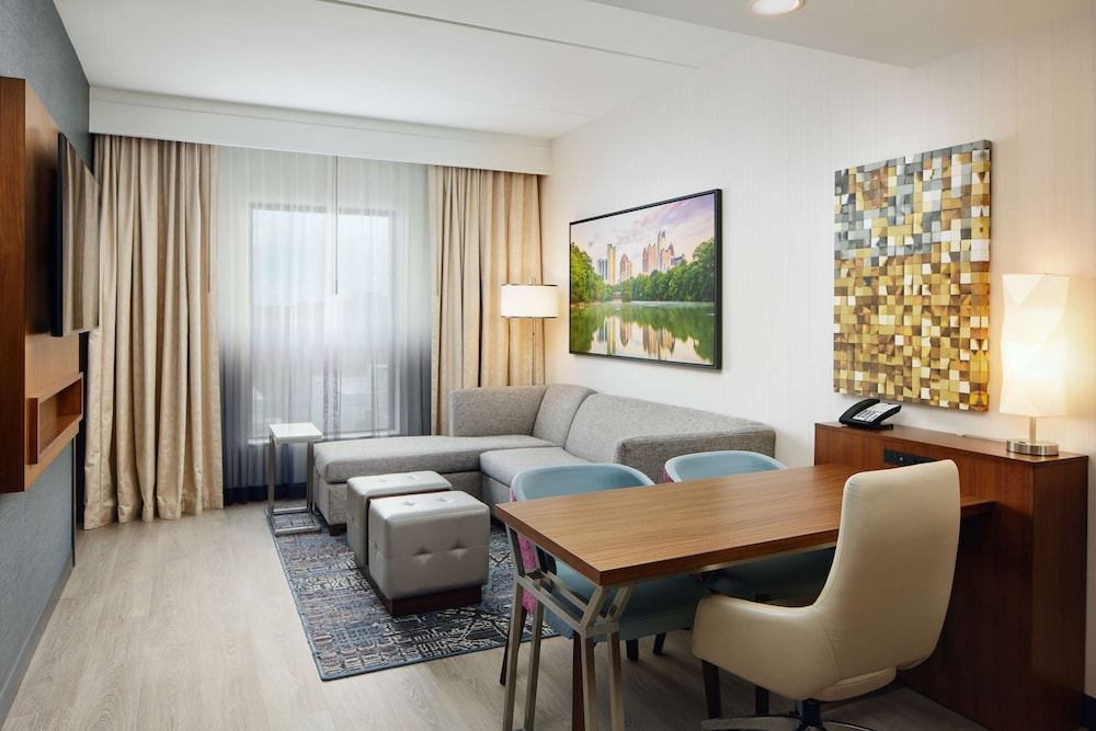 Embassy Suites by Hilton Atlanta Airport North - photo 10