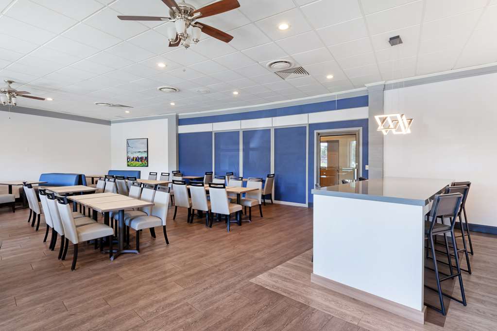 Best Western Summit Inn - photo 40