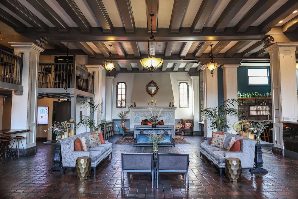 Hotel Petaluma Tapestry Collection by Hilton - featured photo