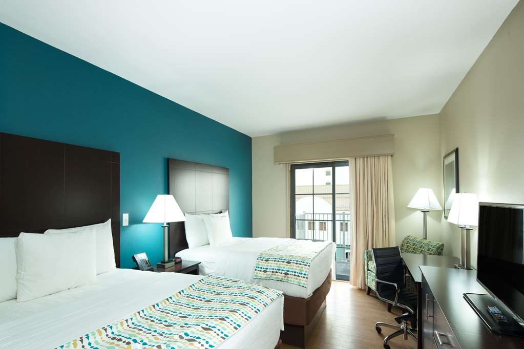 La Quinta Inn & Suites by Wyndham Ocean City - photo 26