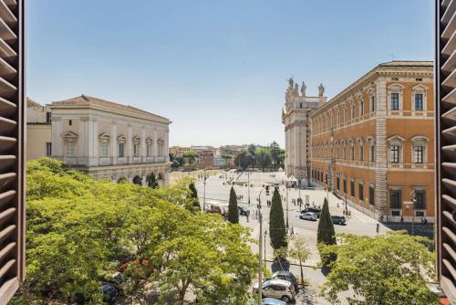 Appartamento panoramico vicino al Colosseo — 4-Star Luxury Hotel in Rome, Italy