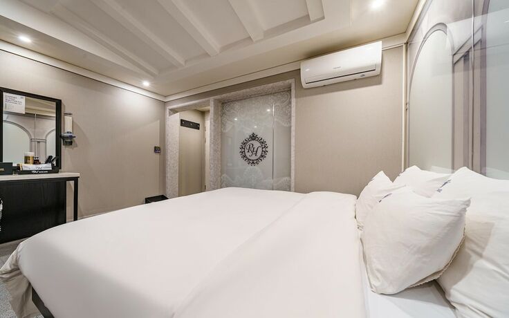 Ulsan Yeungnam Alps Rahel in Ulsan, South Korea