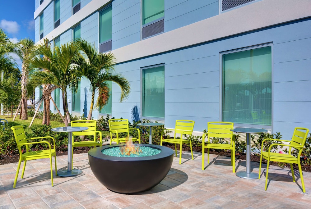 Home2 Suites by Hilton Fort Myers Colonial Blvd - photo 38