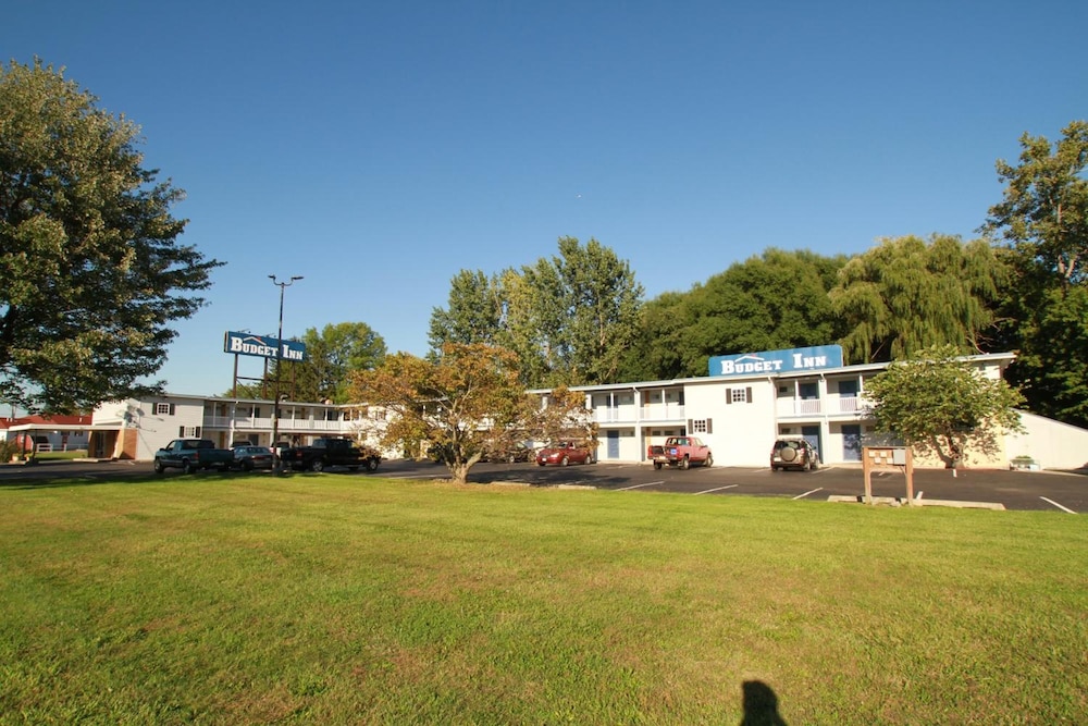 Budget Inn Syracuse Airport - photo 32
