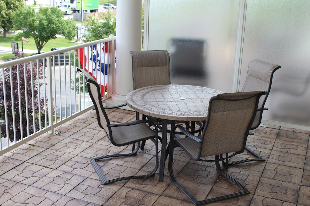 Riverwalk Place Resort & Spa - photo 79