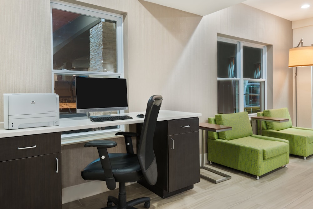 Holiday Inn Express & Suites Columbus Airport East by IHG - photo 38