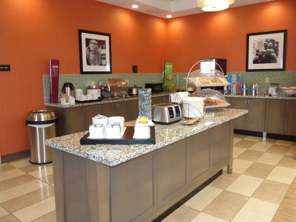 Hampton Inn & Suites Pensacola I 10 Pine Forest Road - photo 31