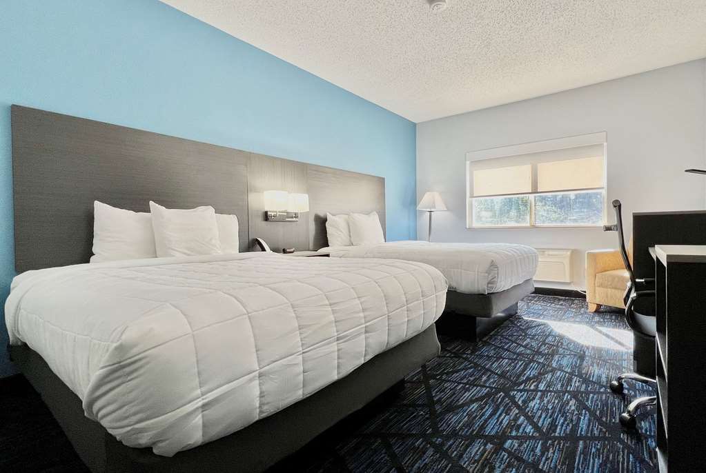 AmericInn by Wyndham Quincy - photo 13