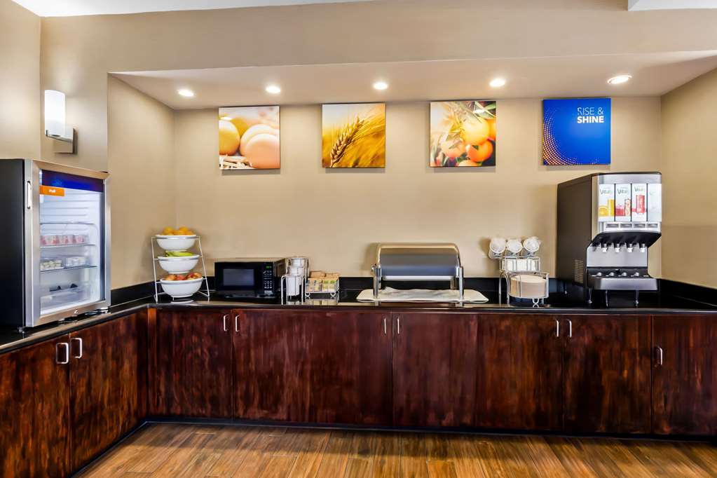 Comfort Suites Salem Roanoke I 81 - photo 39