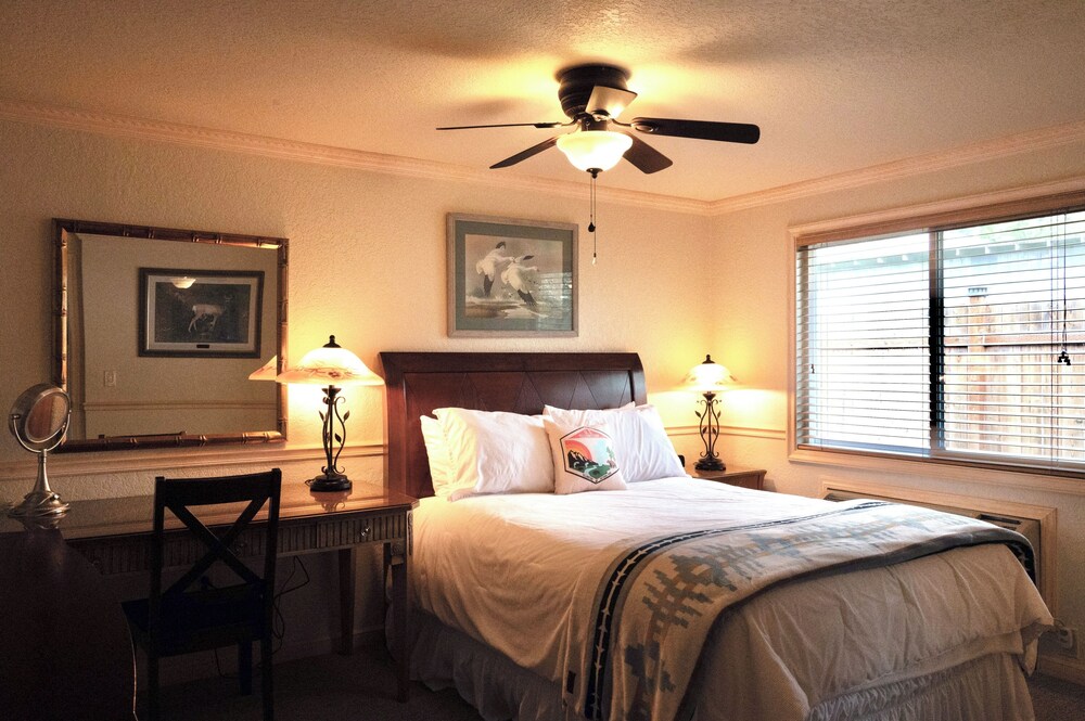 Yellowstone Gateway Inn - photo 22