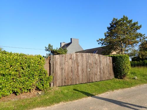 Location Vacances Proche Mer — Cleder