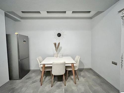 Axis Hippodrome Block II Apartment 170 m2