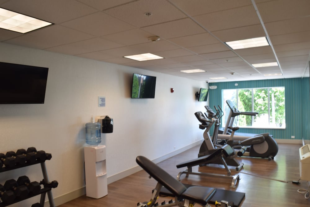 Holiday Inn Express Hotel & Suites Sparta by IHG - photo 34