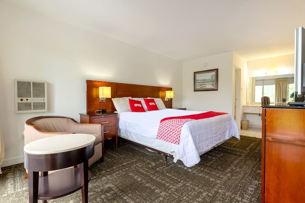 Americas Best Value Inn Rockford - photo 9