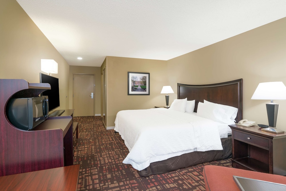 Hampton Inn Corydon - photo 8