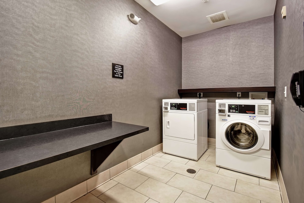 Hampton Inn Middletown - photo 52