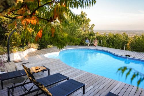 Les Hauts De Jeanvert Le Cedre Piscine Gaillac — Gaillac