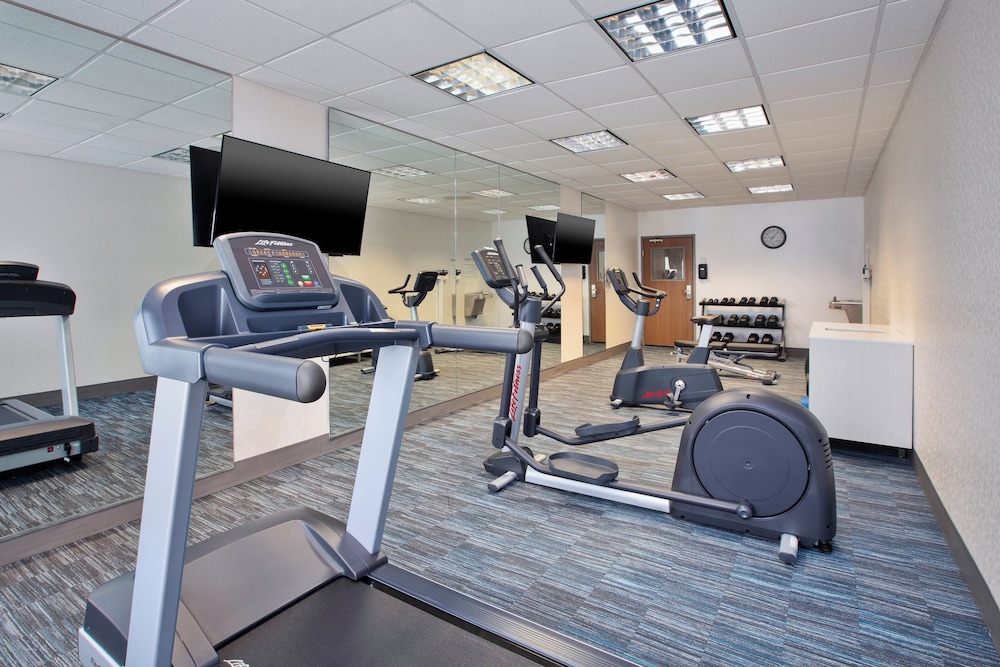 Holiday Inn Express & Suites Buffalo by IHG - photo 33