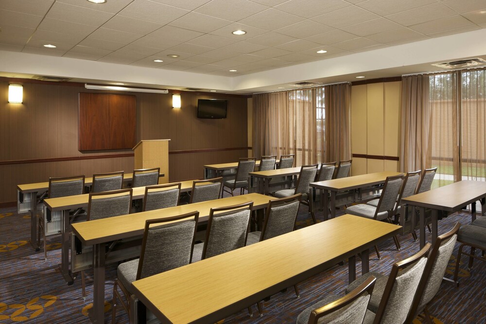 Courtyard by Marriott Brownsville - photo 54